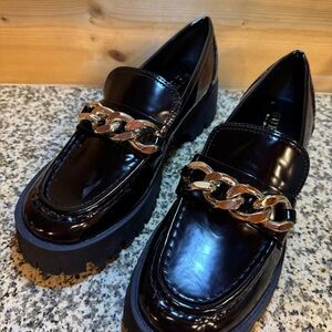 GUESS Black Patent Chain Loafer Platform Chunky Lug Sole Shoes 8.5M